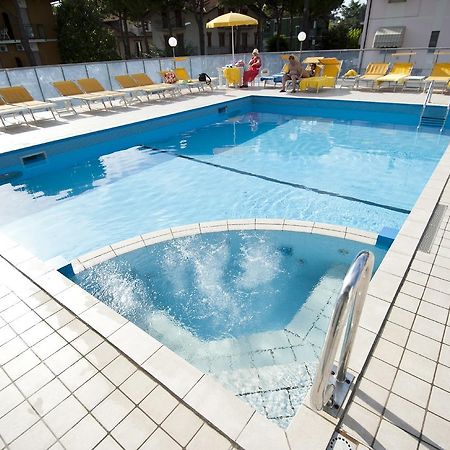 Hotel Giunchi Червія Екстер'єр фото