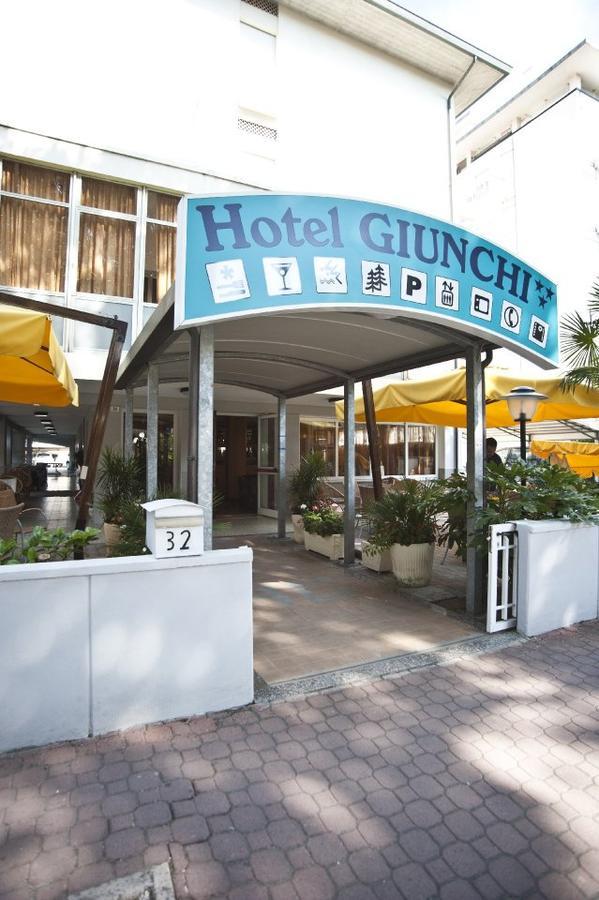 Hotel Giunchi Червія Екстер'єр фото